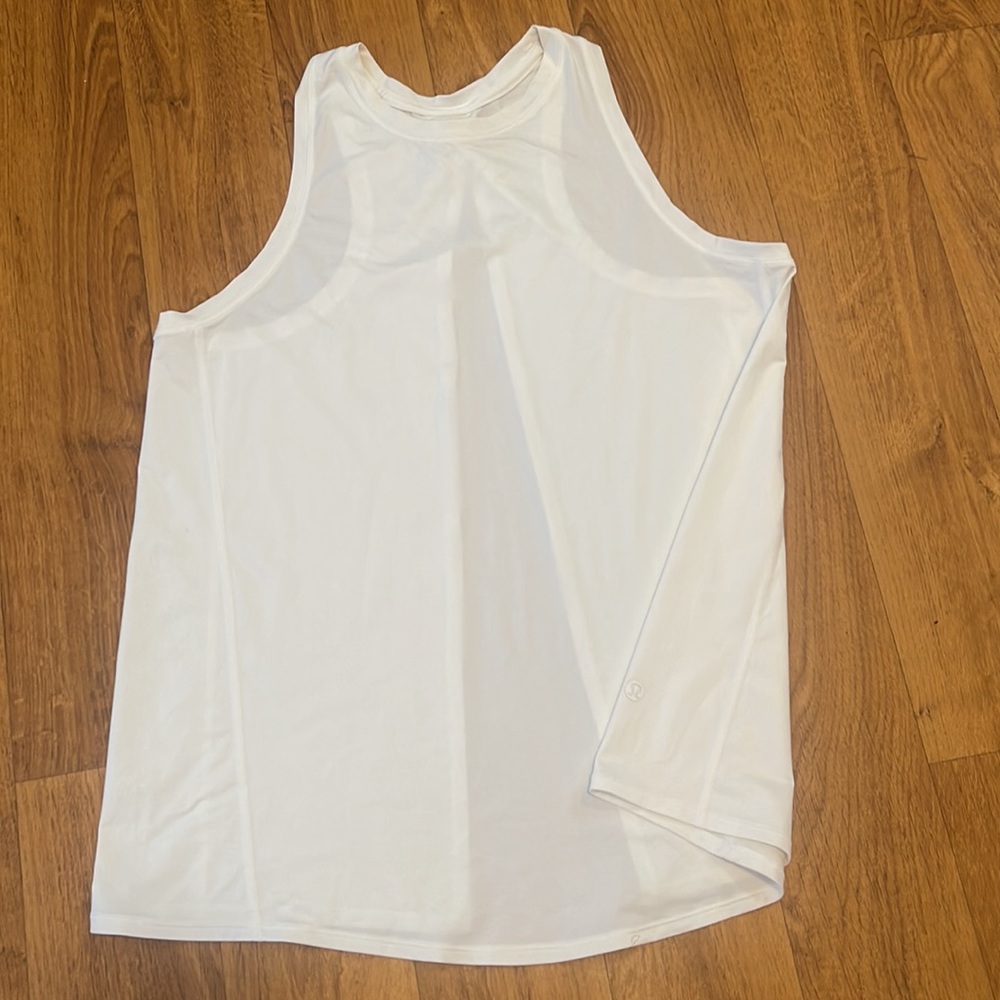 🔥lululemon Top🔥 - Picture 8 of 9